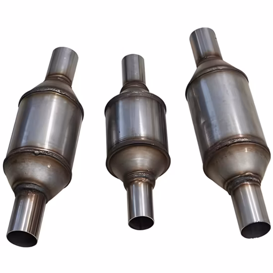 自動車用スペアパーツ セラミック、パラジウム、ロジウム金属の触媒コンバーター ガソリン触媒コンバーター